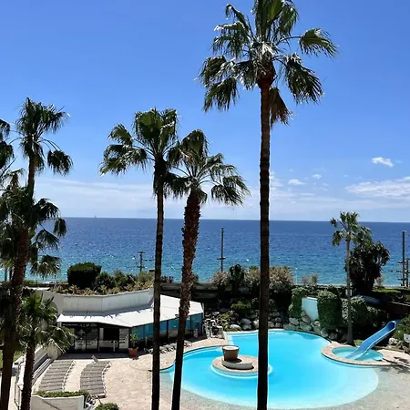 Splendid Sea View - 2 Comfy - Swimming Pools דירה קאן